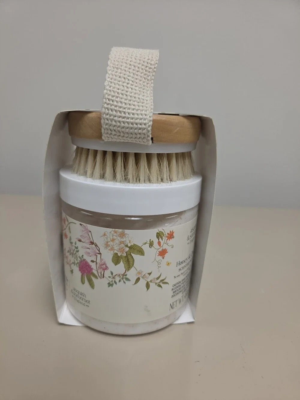 Asquith & Somerset — Honey & Chamomile Body Scrub + Exfoliating Brush—New, 15.87